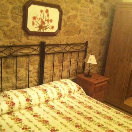 Pension A Cochera Ferrol Ruang foto