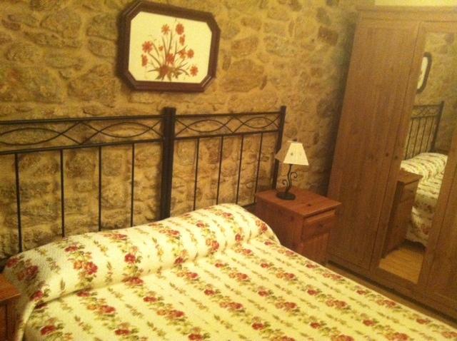 Pension A Cochera Ferrol Ruang foto