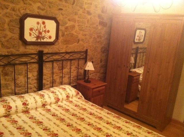 Pension A Cochera Ferrol Ruang foto