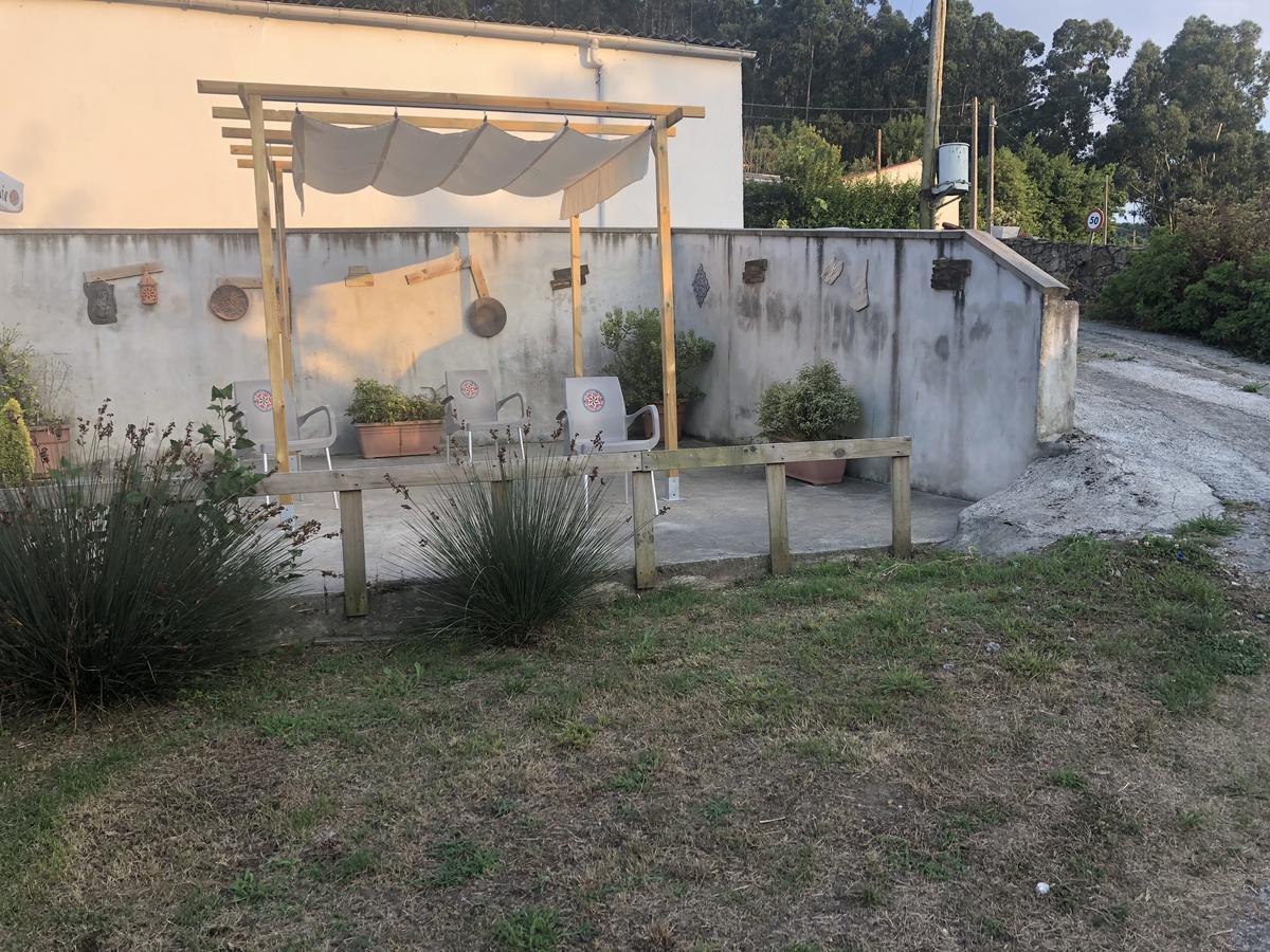Pension A Cochera Ferrol Bagian luar foto